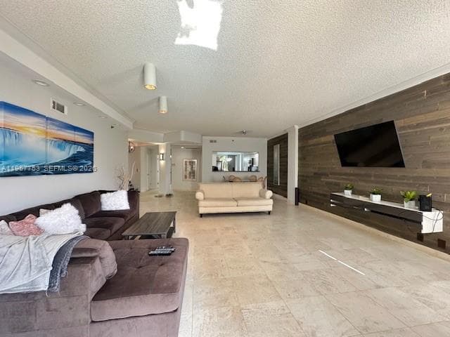3900 Island Blvd # B-303, Aventura FL 33160