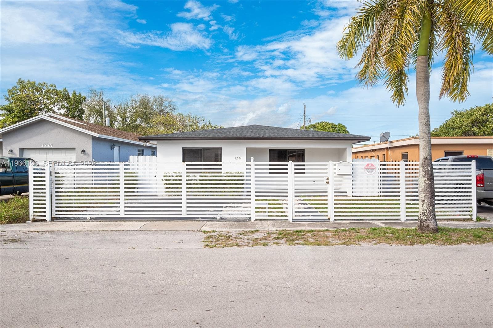 2221 Charleston St, Hollywood FL 33020