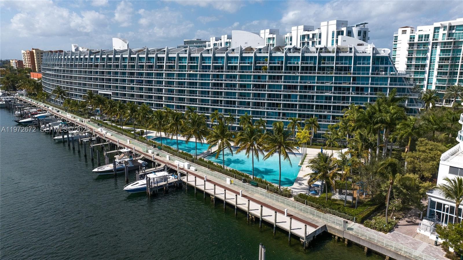 2950 NE 188th St # 534, Aventura FL 33180