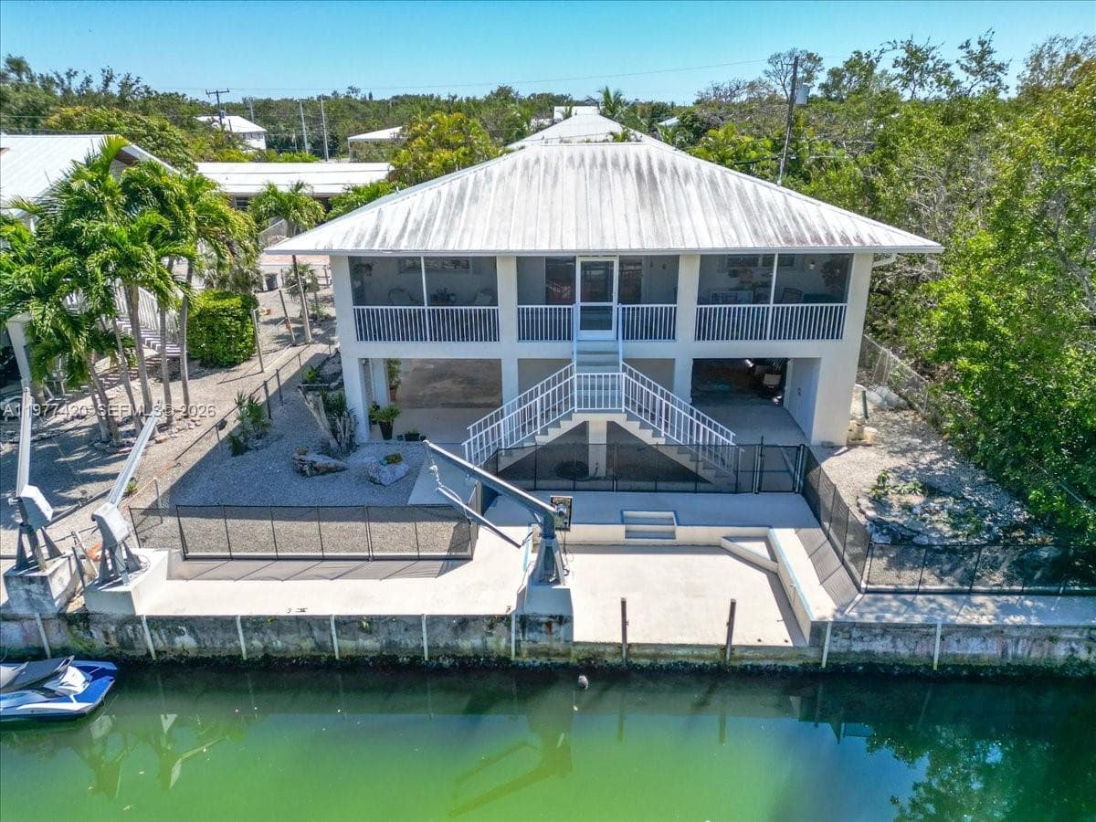 29051 Magnolia Ln, Big Pine, FL 33043