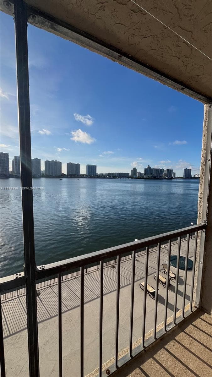 17500 N Bay Rd # S403, Sunny Isles Beach, FL 33160