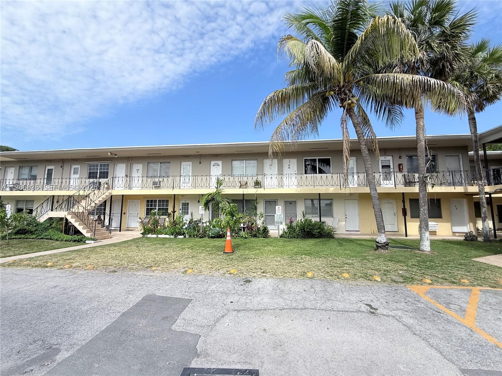 70 NW 77th St # 9, Miami FL 33150