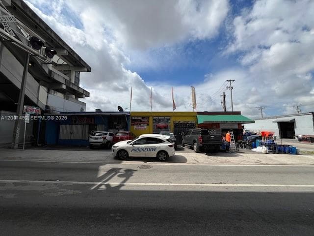 1120 E 25th St, Hialeah FL 33013