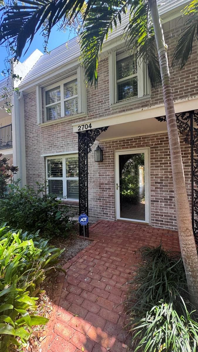 2704 Cardinal Drive, Vero Beach FL 32963