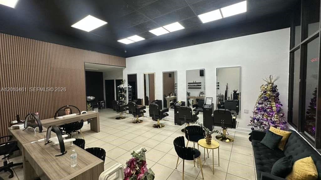 9610 Fontainebleau Blvd, Miami FL 33172
