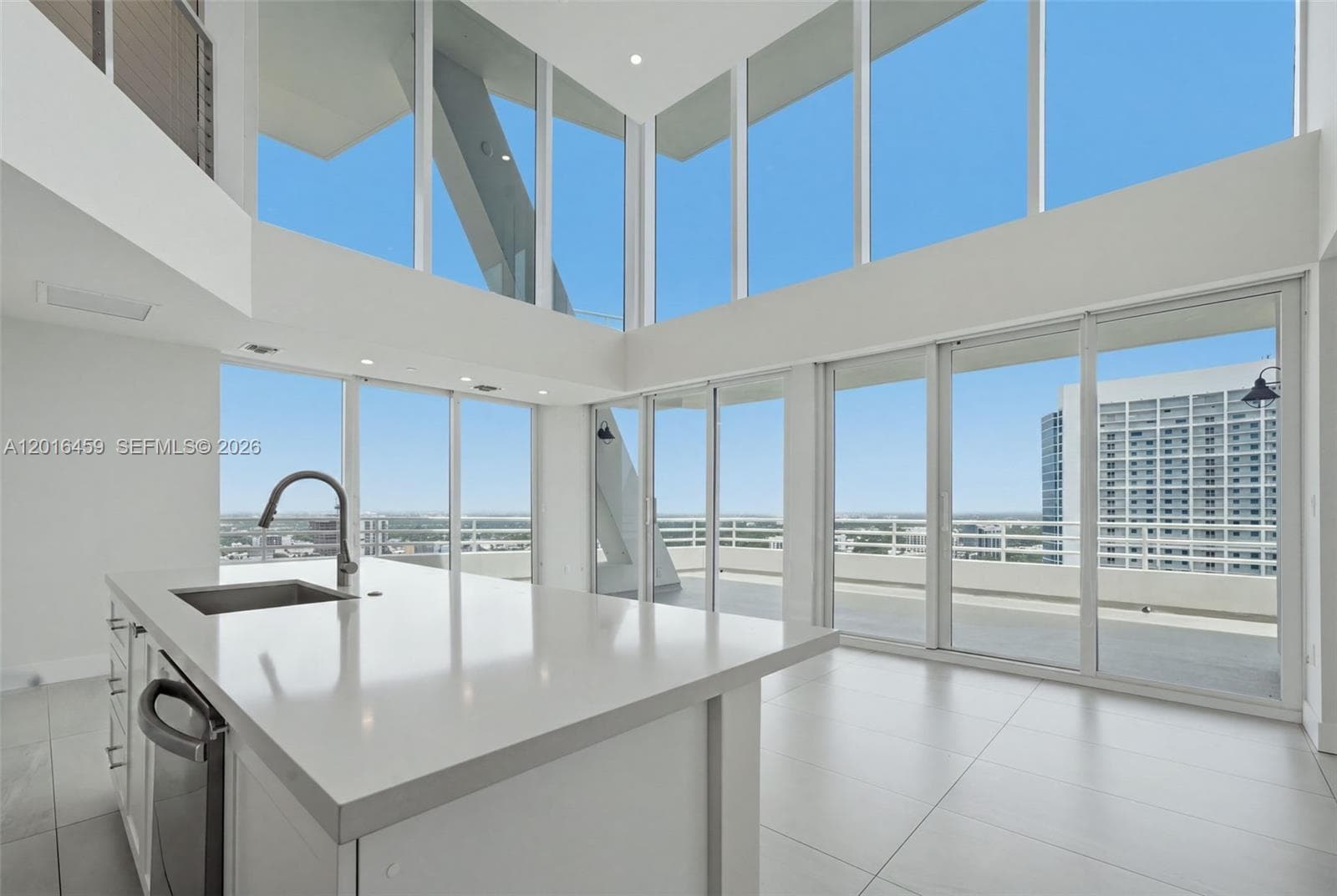 555 NE 34th St # PH4, Miami FL 33137