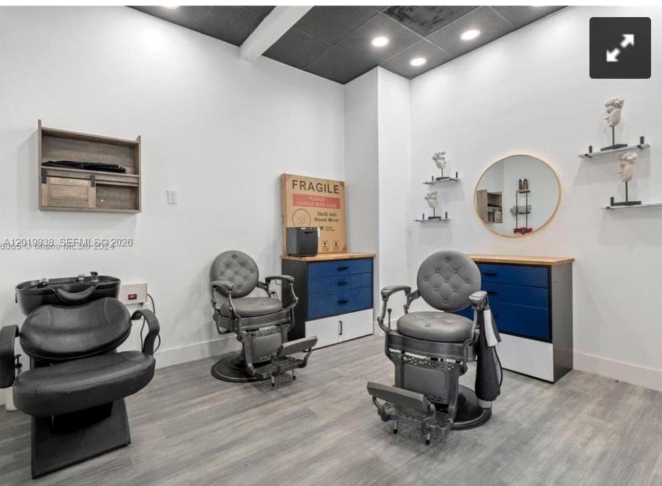 2300 W 84th St, Hialeah FL 33016