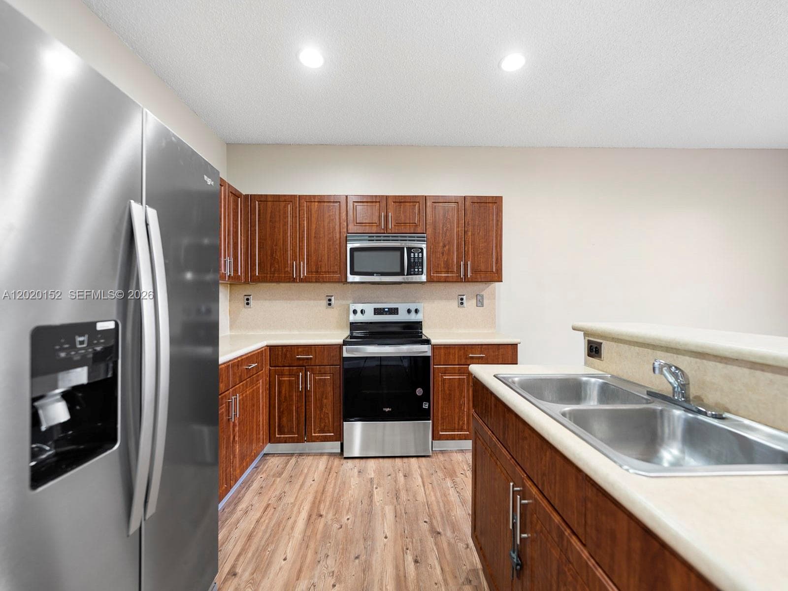 1049 NE 42nd Pl, Homestead, FL 33033