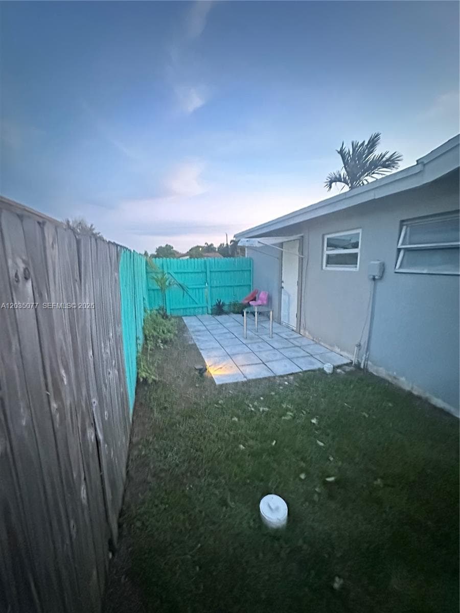 6501 Scott St # A, Hollywood FL 33024
