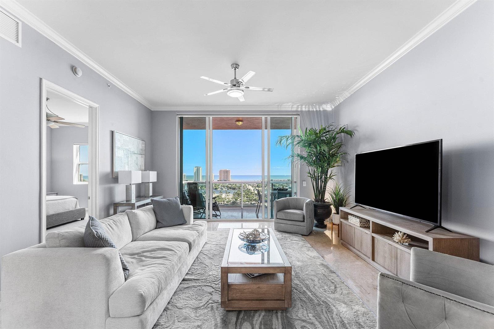 2640 Lake Shore Drive # 2215, Riviera Beach FL 33404