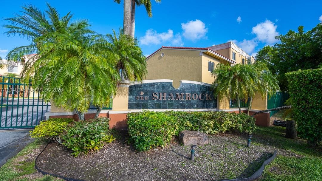 12605 SW 91st St # 204, Miami, FL 33186