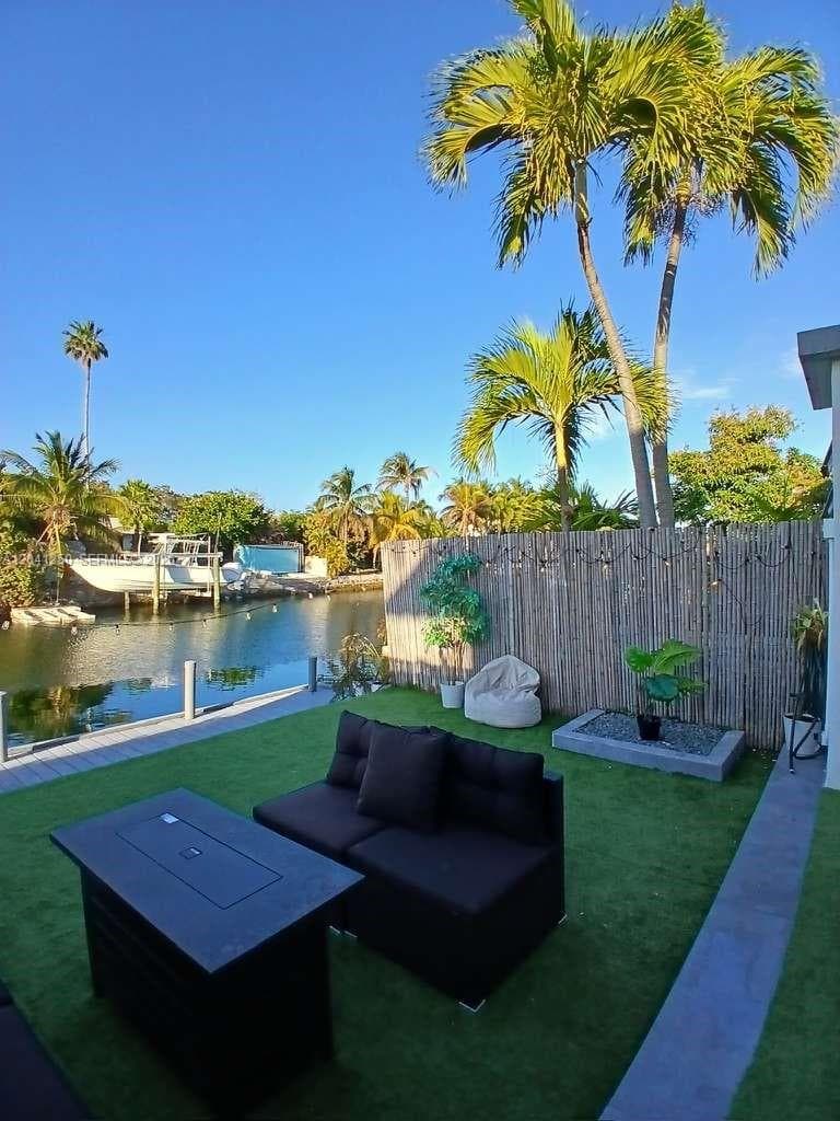1937 NE 123rd St, North Miami FL 33181