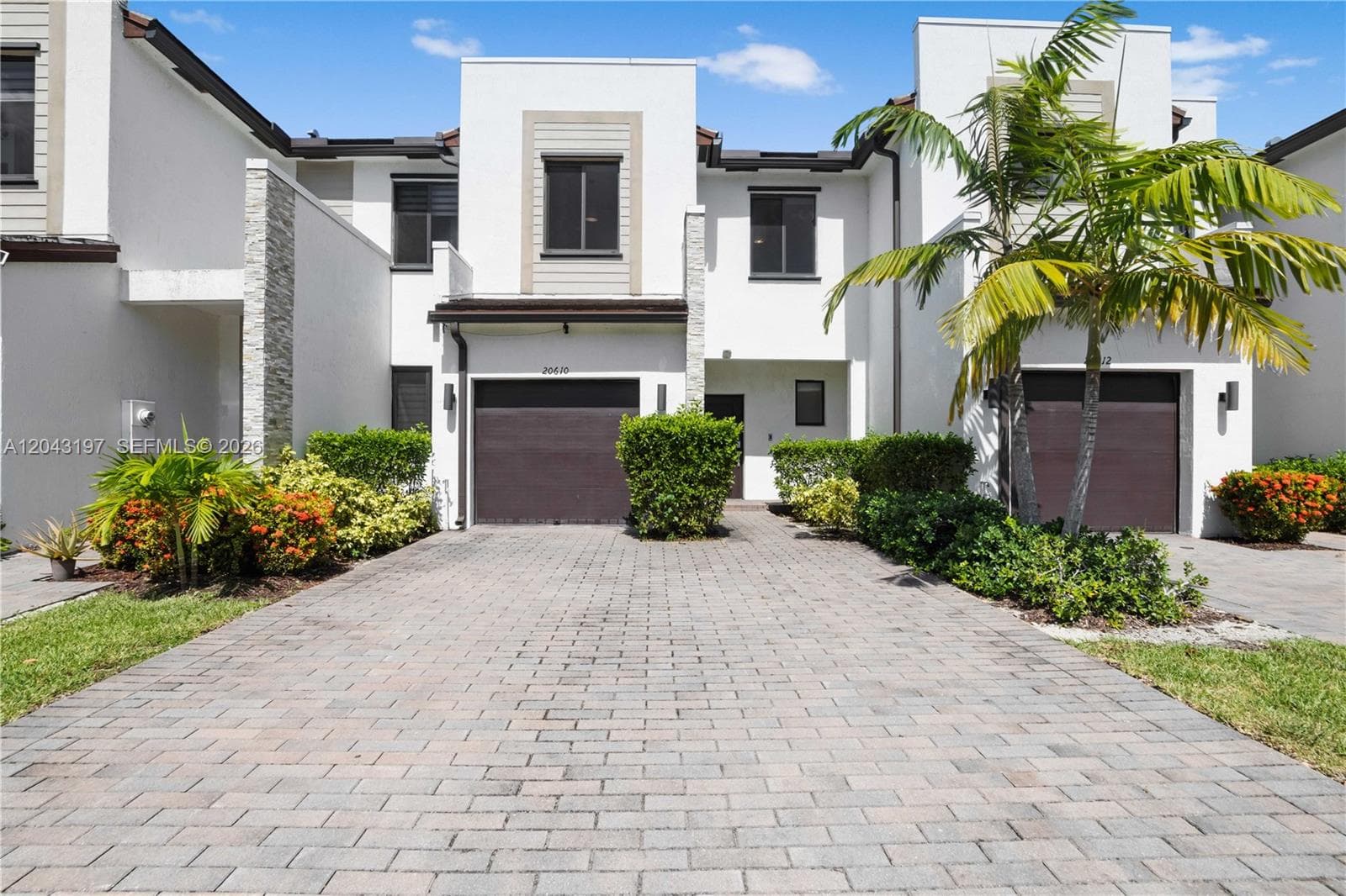 20610 NE 5th Pl, Miami FL 33179