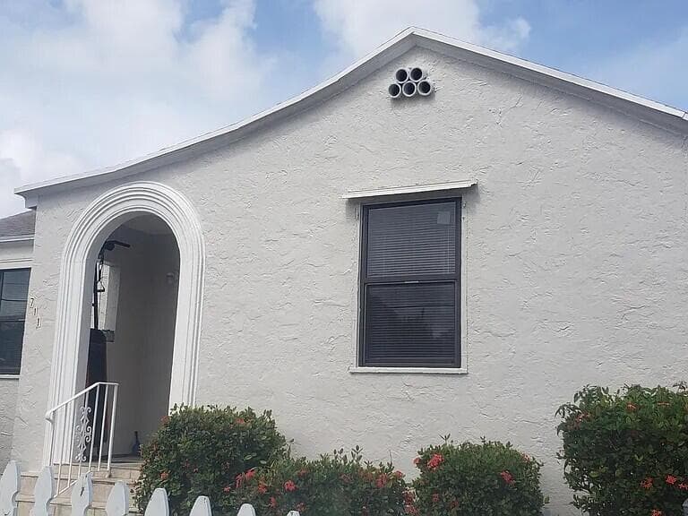 711 Palm Beach Lakes Boulevard, West Palm Beach FL 33401