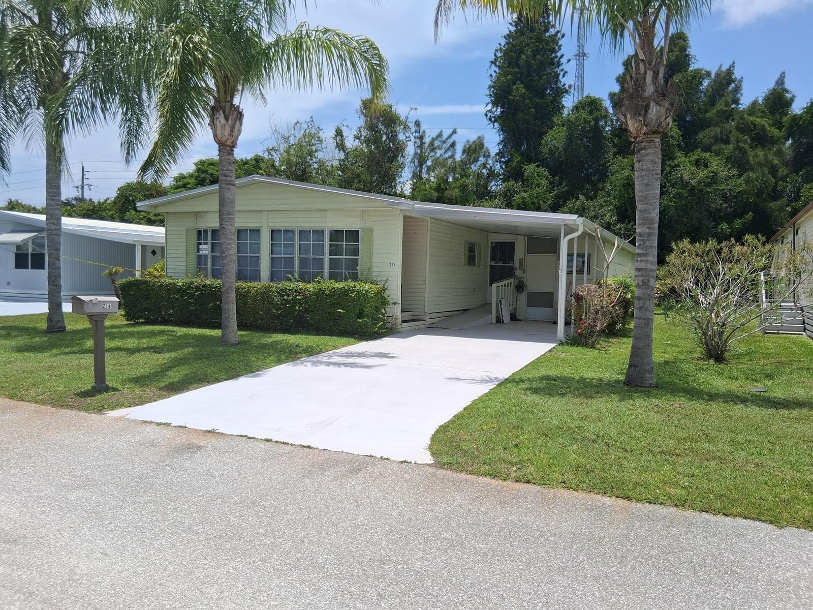 214 W Caribbean, Port St. Lucie FL 34952