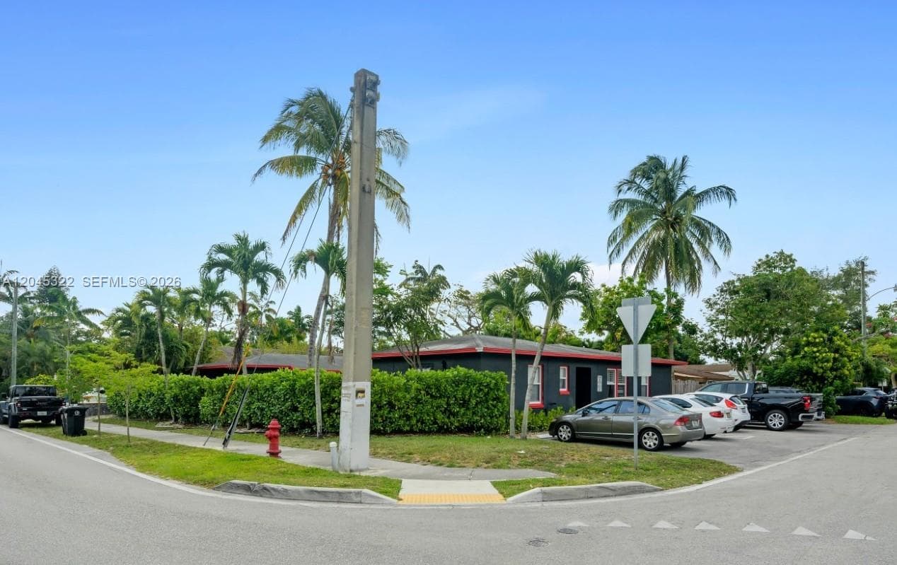 620 SW 7th St # 1-6, Fort Lauderdale FL 33315