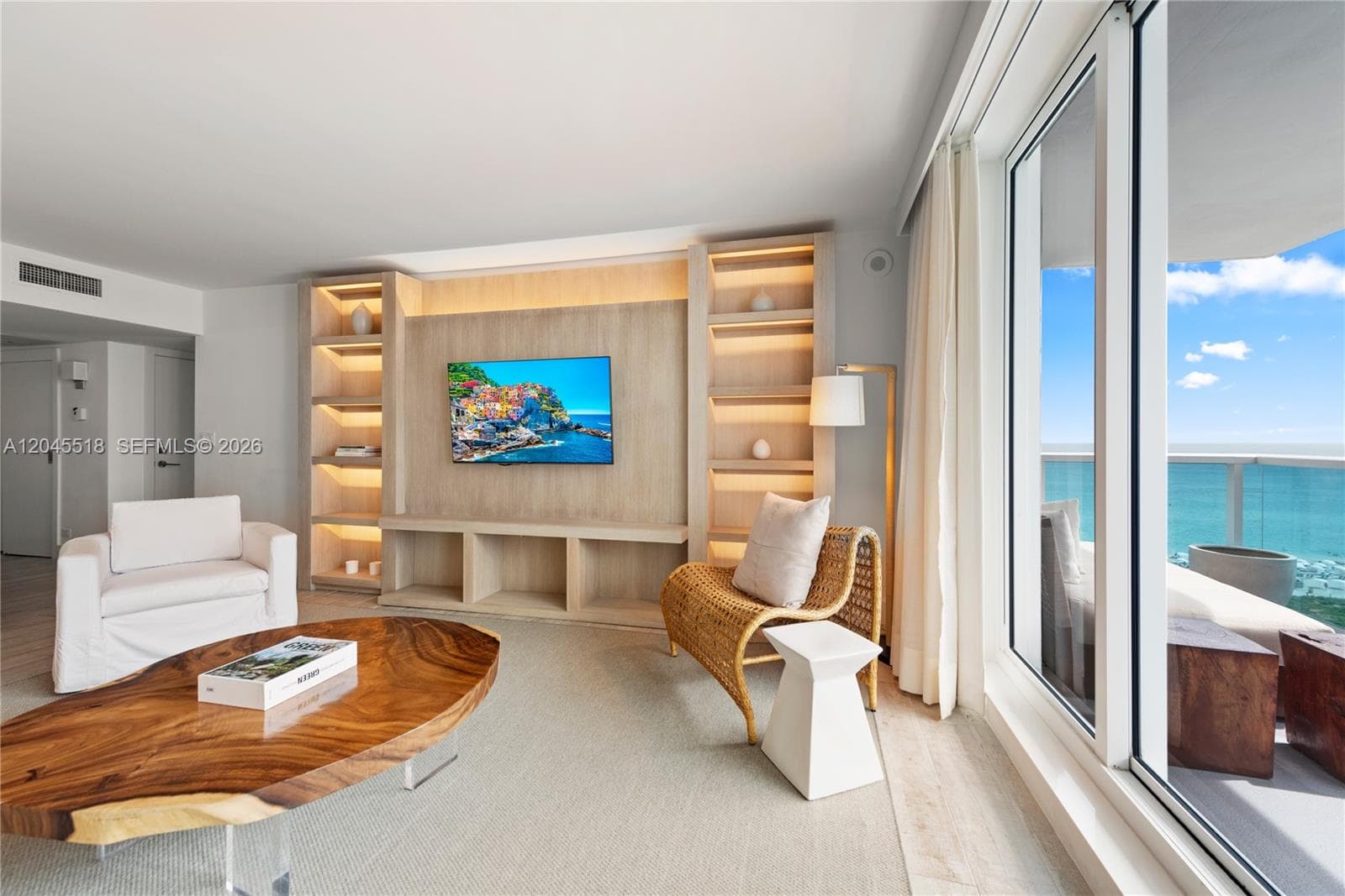102 24th St # 1110, Miami Beach, FL 33139