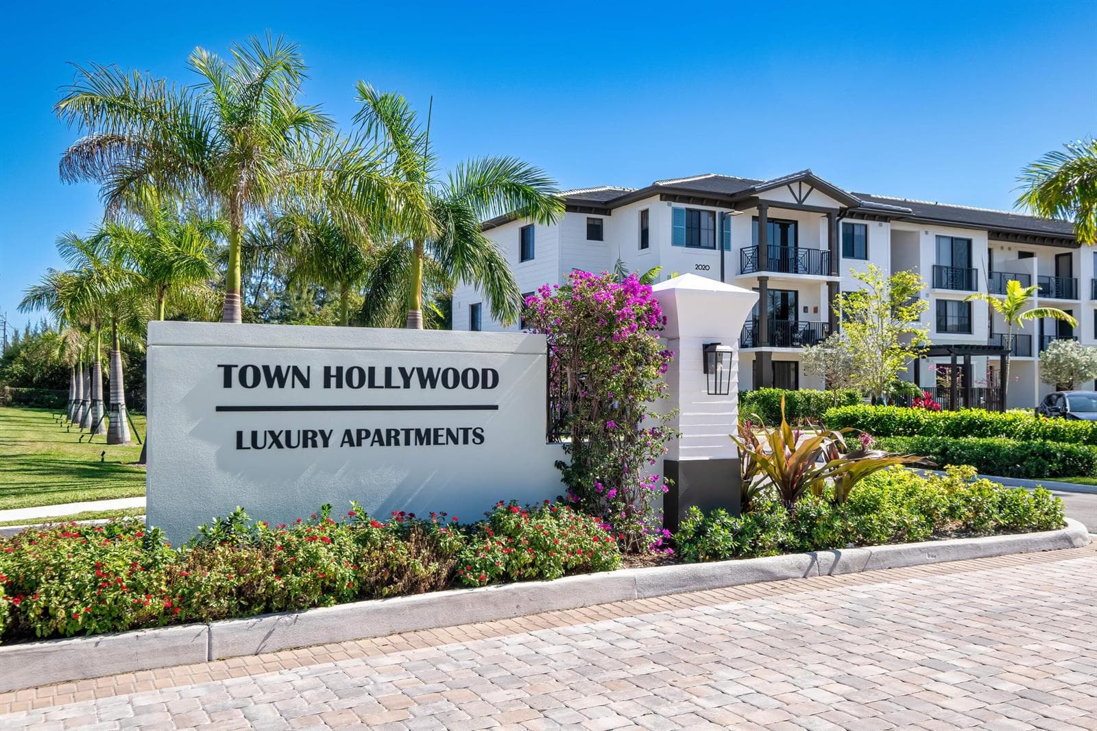 2000 Stirling Road # 13-102, Hollywood FL 33020