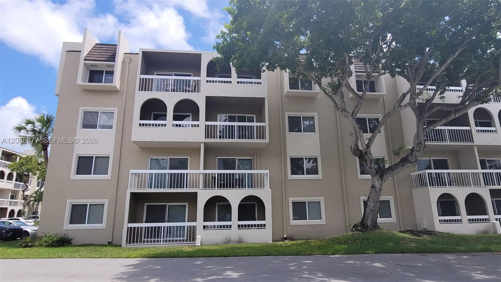 7705 Camino Real # B-215, Miami, FL 33143