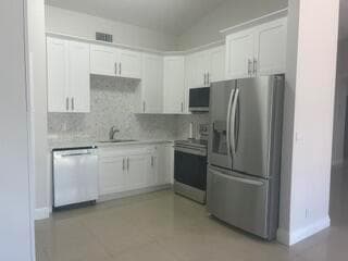 18970 Cloud Lake Circle, Boca Raton FL 33496