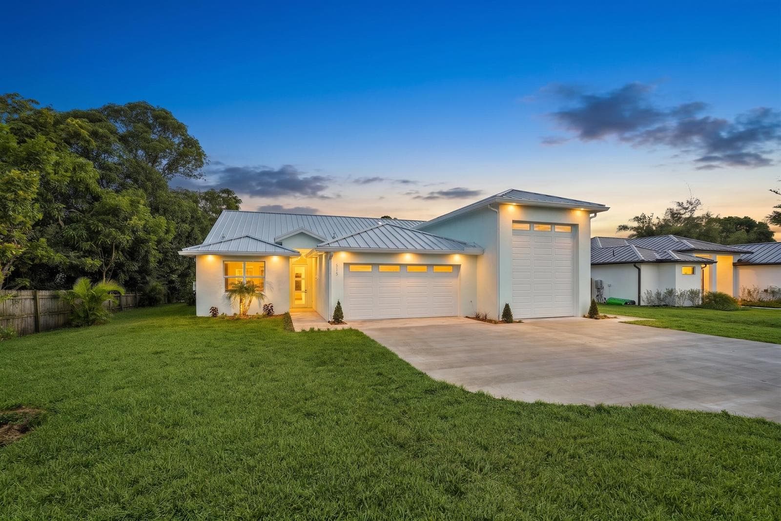 516 SE Alamanda Way, Stuart FL 34996