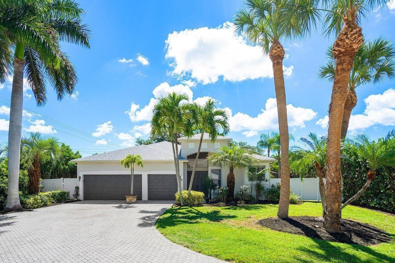 50 Lake Eden Drive, Boynton Beach FL 33435