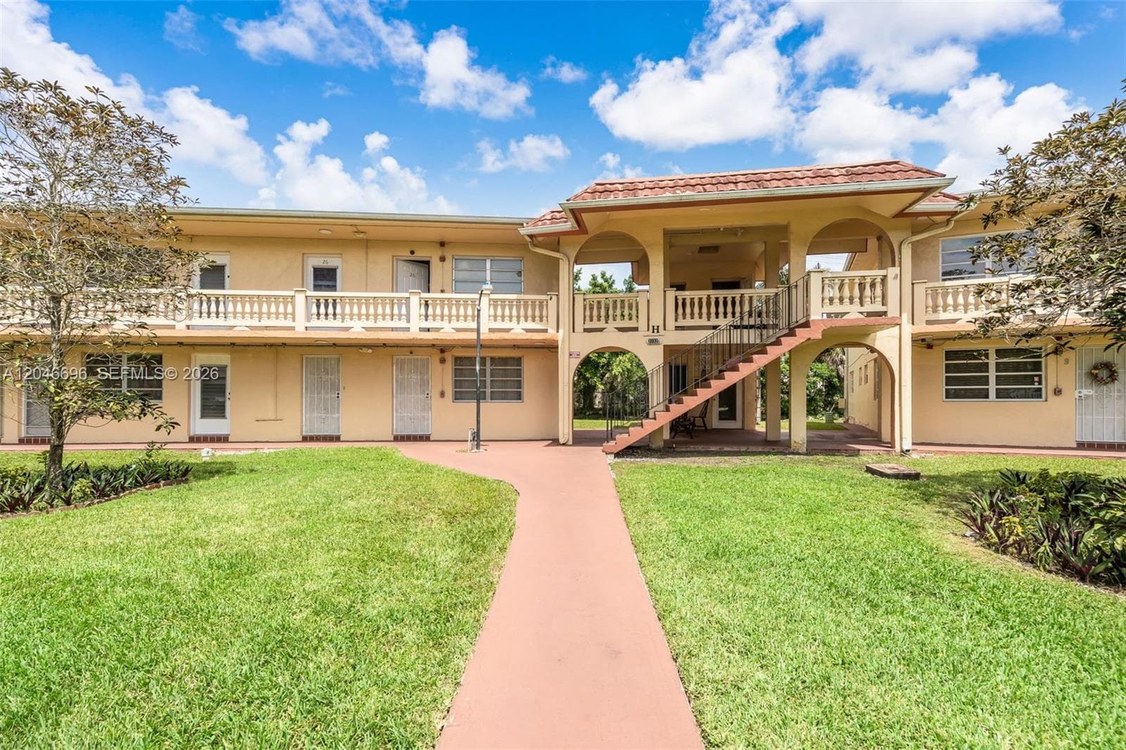 20327 NE 2nd Ave # 26, Miami FL 33179