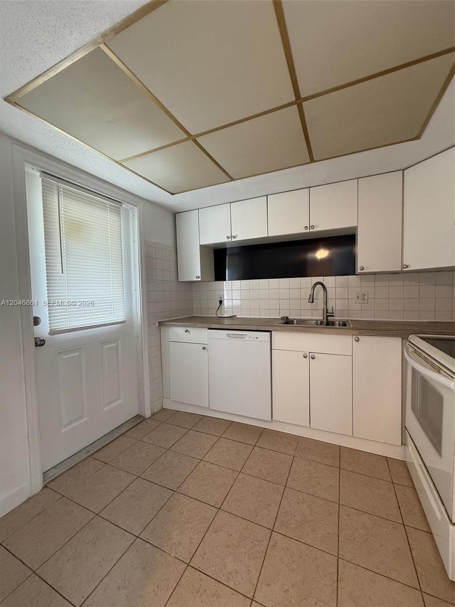 3300 NE 10th Ter # 53, Pompano Beach, FL 33064
