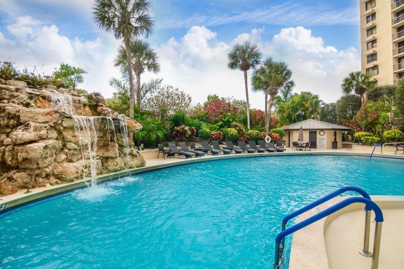 2450 Presidential Way # 1405, West Palm Beach FL 33401