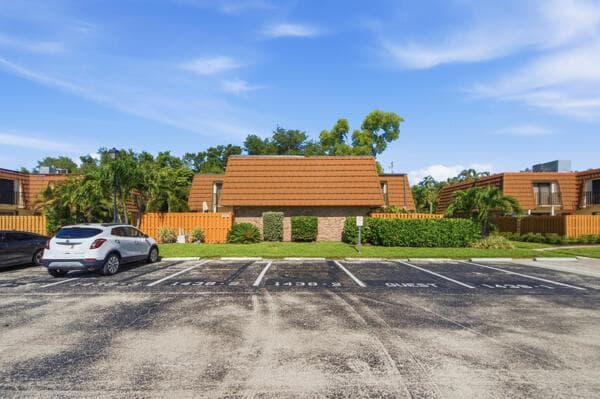 1438 Park Shore Circle # 3, Fort Myers FL 33901
