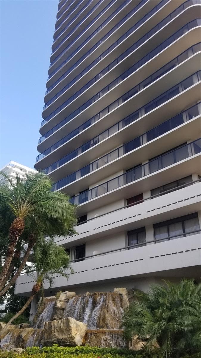 19667 Turnberry Way # 12B, Aventura FL 33180