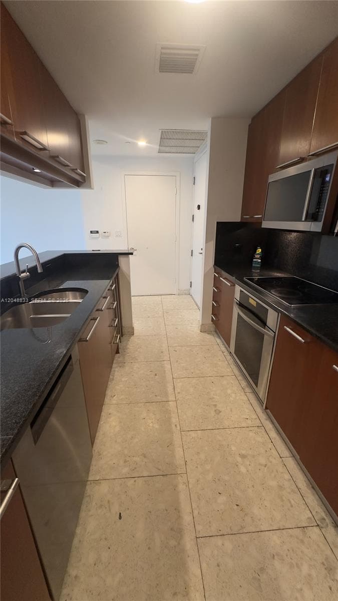 901 Brickell Key Blvd # 1102, Miami, FL 33131