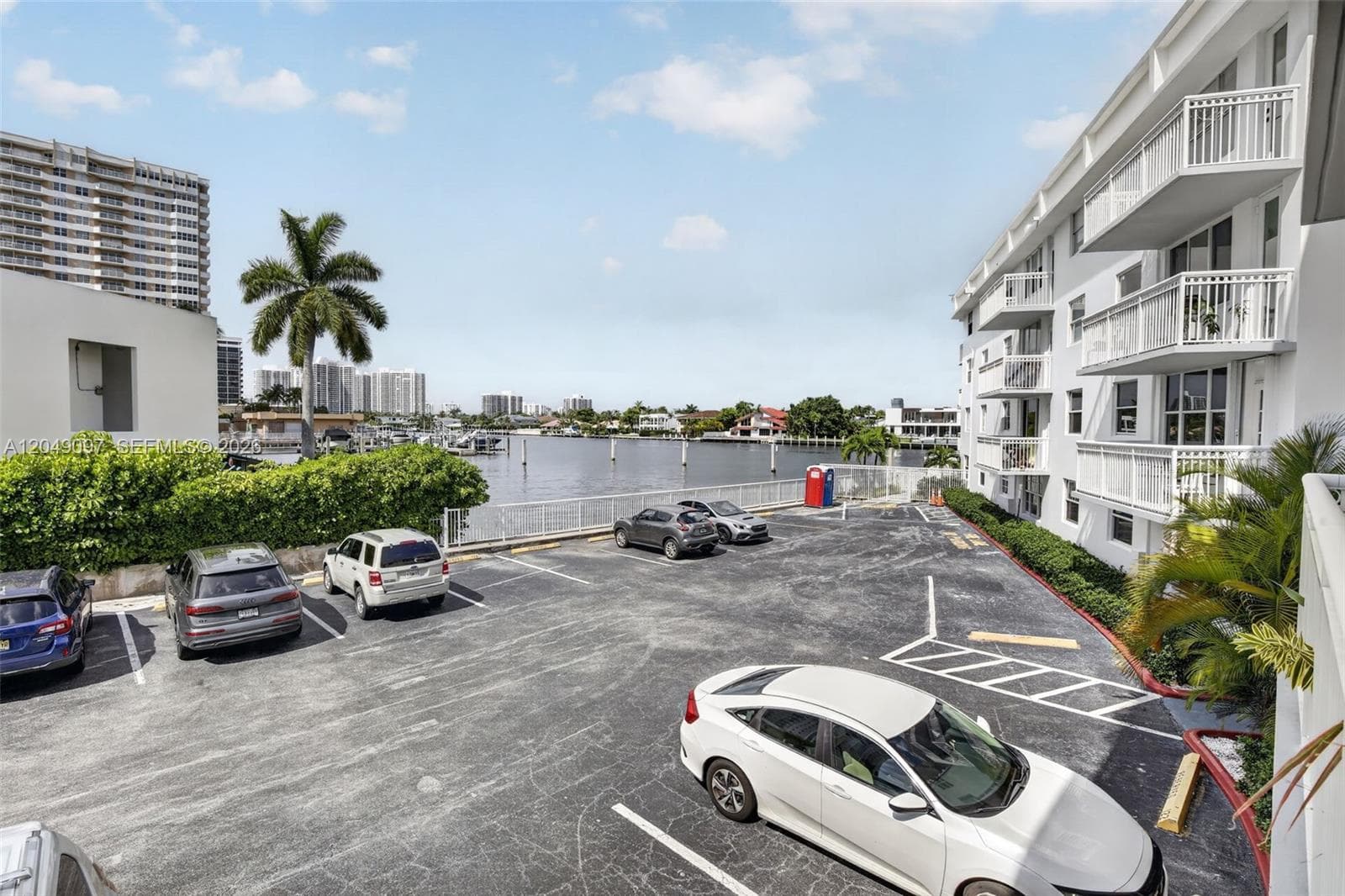1913 S Ocean Dr # 225, Hallandale Beach FL 33009