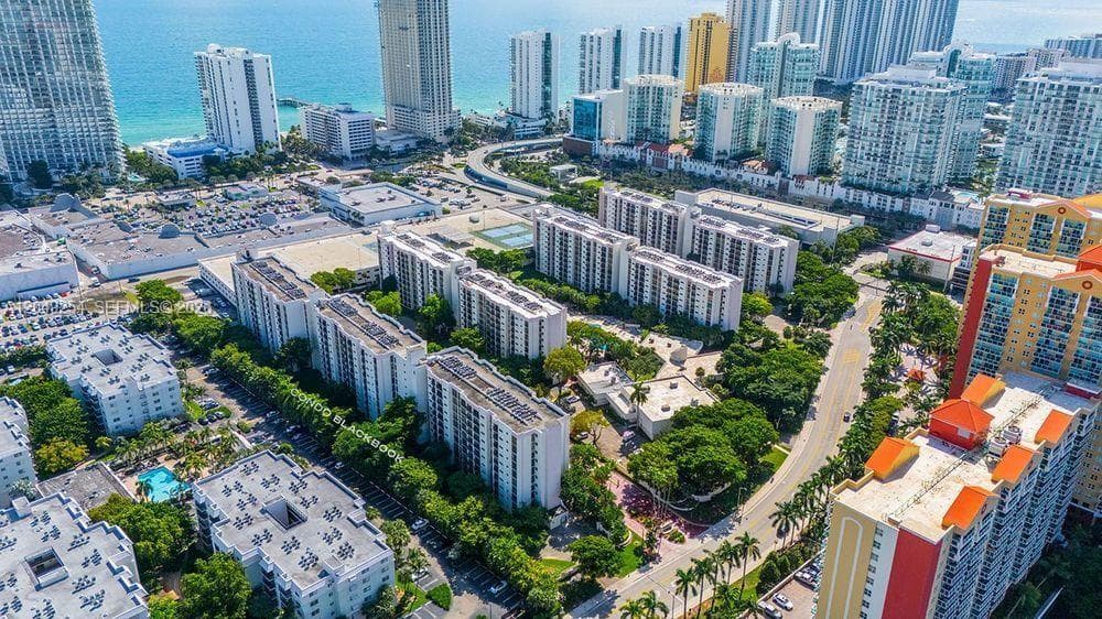 16909 N Bay Rd # 907, Sunny Isles Beach FL 33160