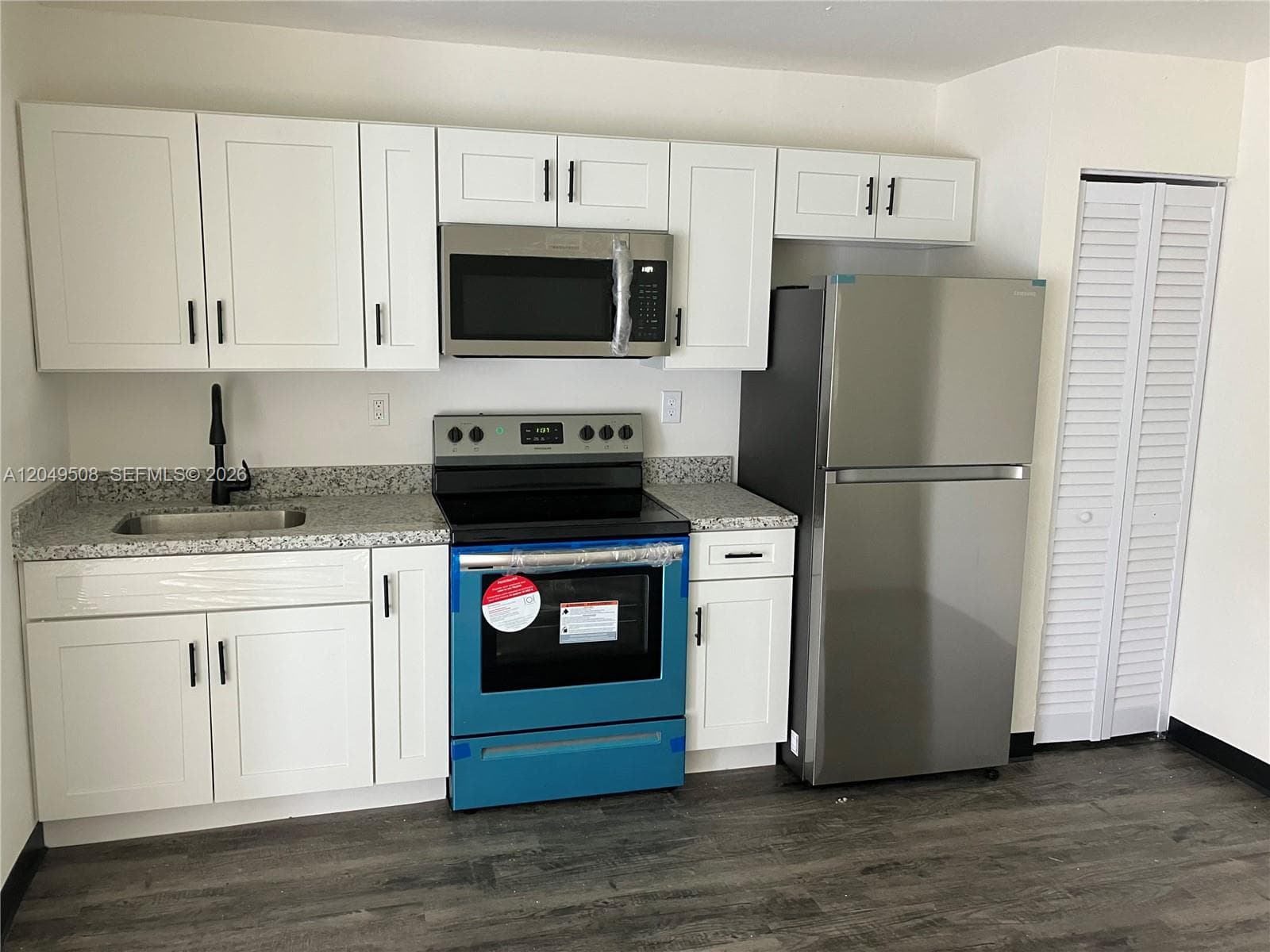 467 NW 8th St # 4, Miami, FL 33136