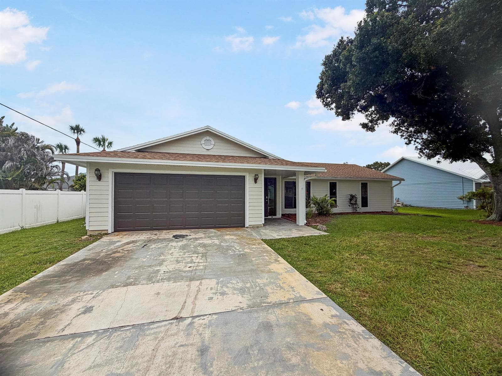 2305 SW Fern Circle, Port St. Lucie FL 34953