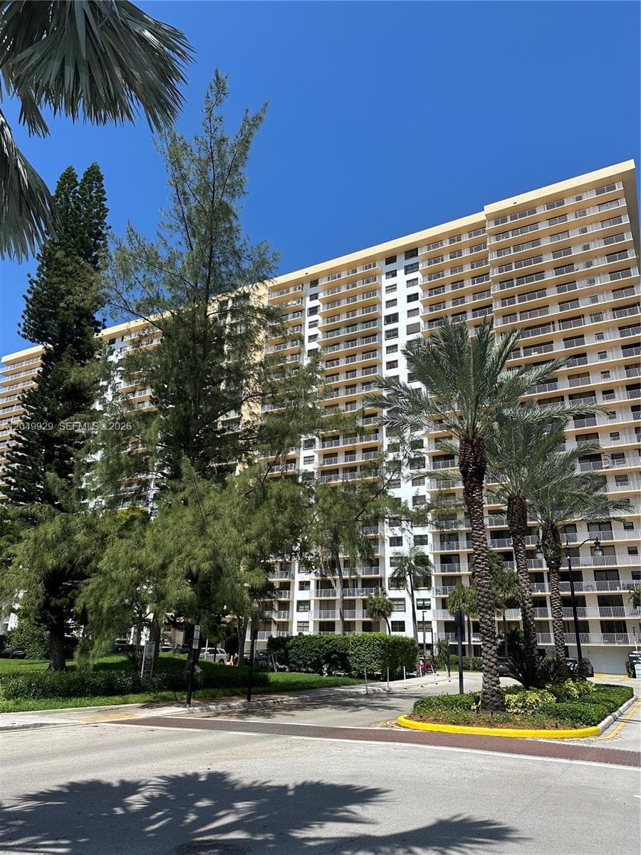 290 174th St # 2207, Sunny Isles Beach FL 33160