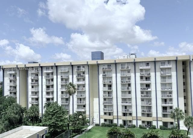 801 NW 47th Ave # 116W, Miami, FL 33126