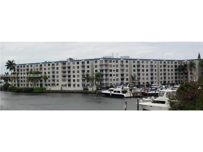 1740 NW N River Dr # 623, Miami, FL 33125