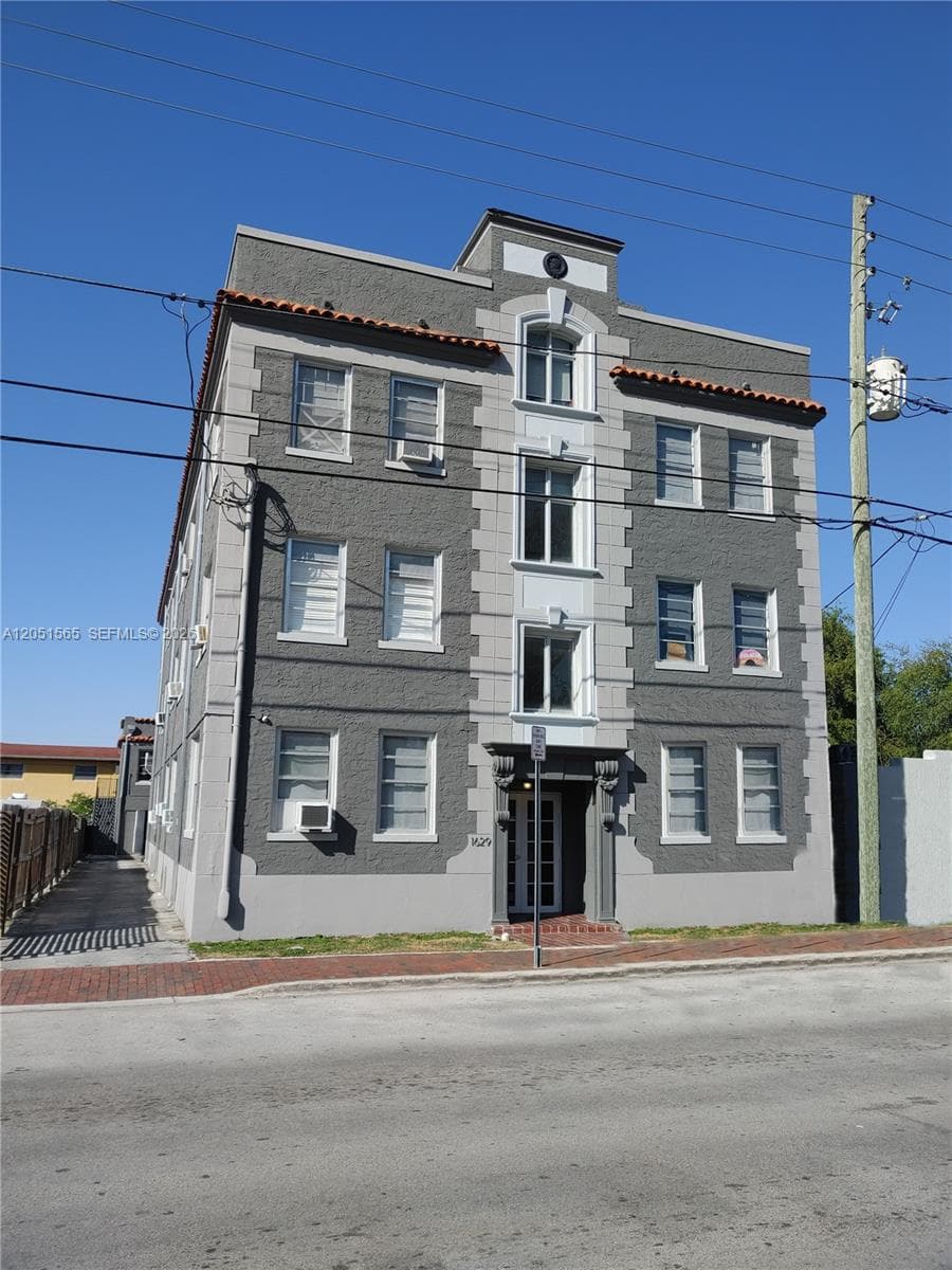 1629 SW 6th St # 4, Miami, FL 33135