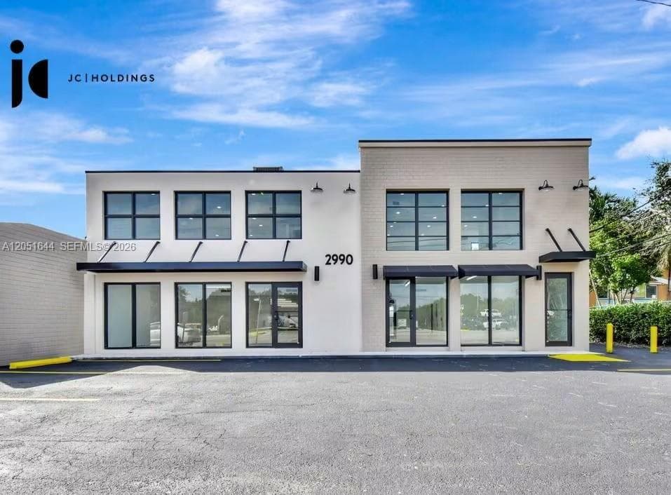 2990 Griffin Rd, Dania Beach FL 33312