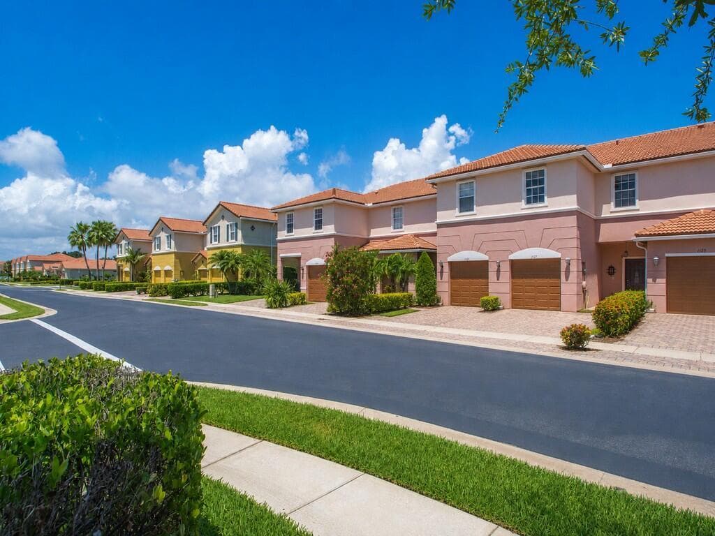 1189 Normandie Way, Vero Beach FL 32960