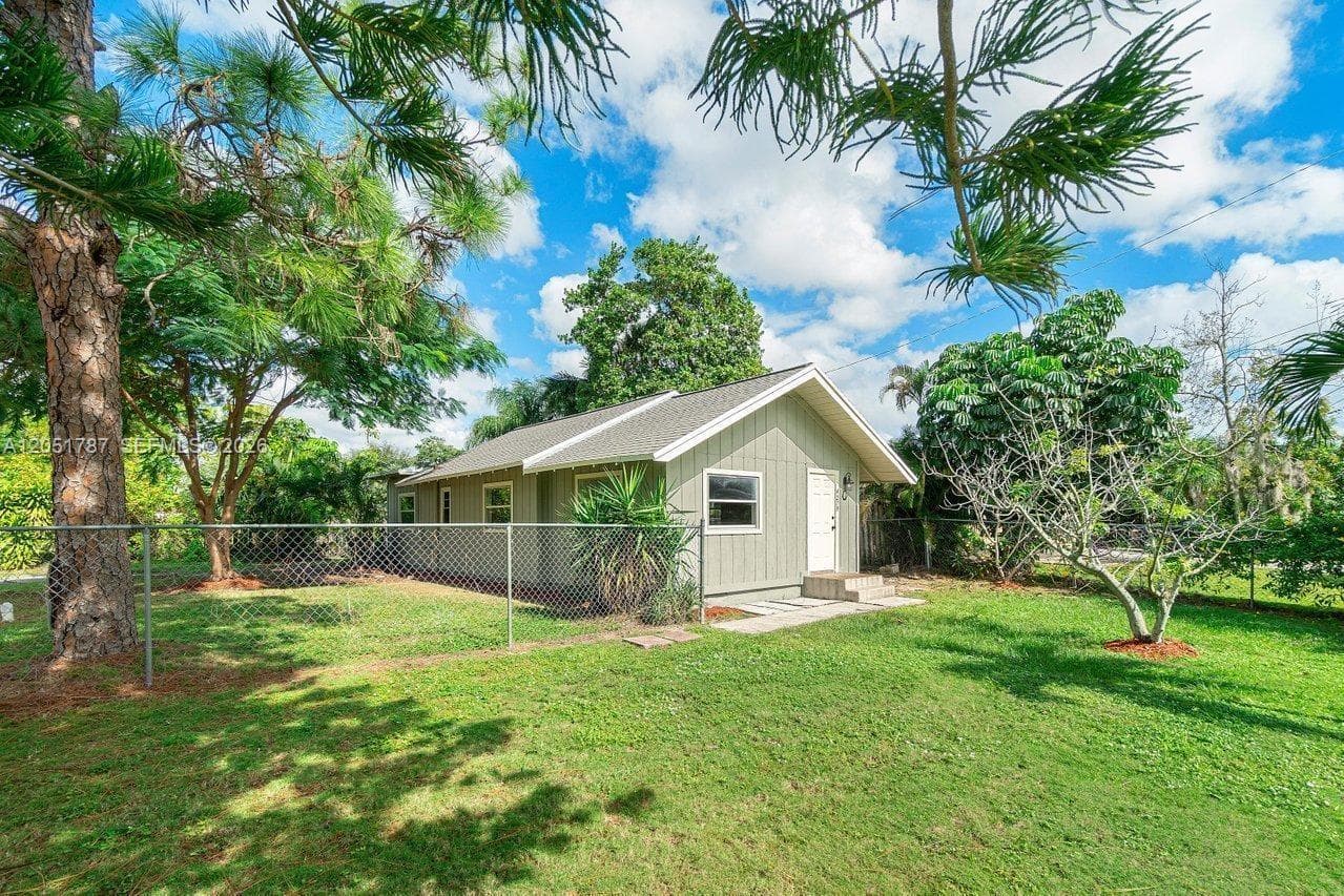 4279 Narcissus Ave, Lake Worth FL 33461