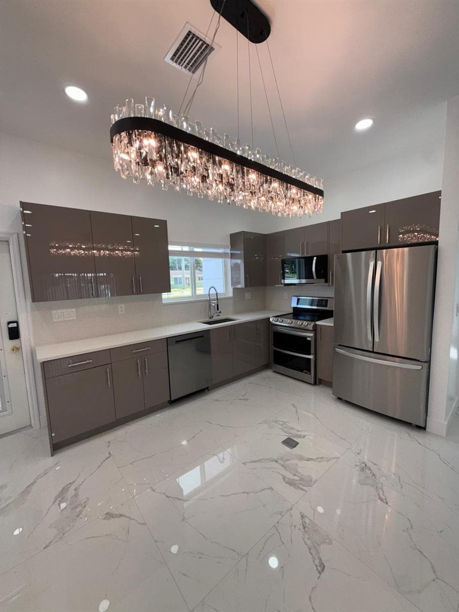 6319 Southgate Boulevard, Margate FL 33068