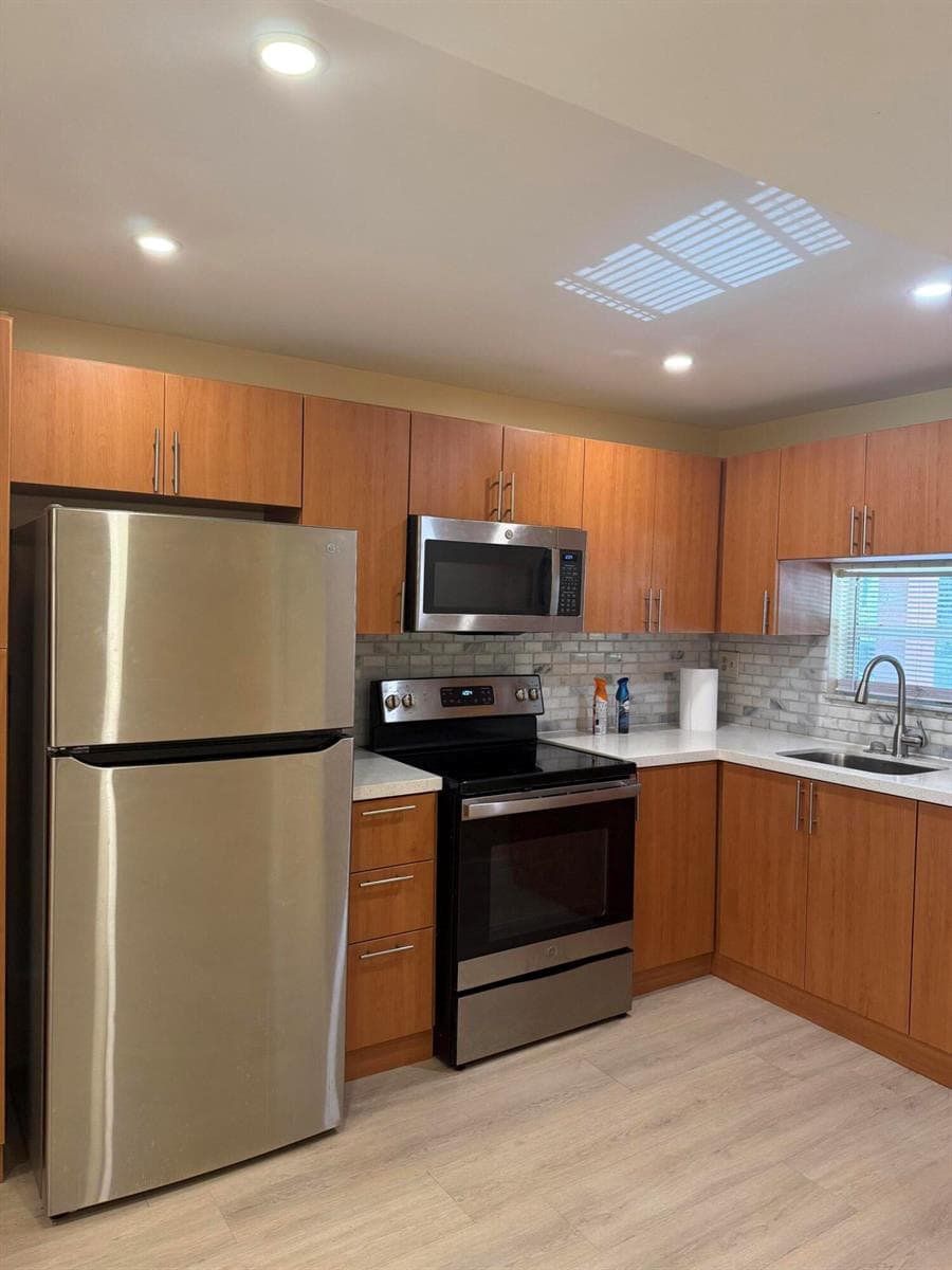 830 S Hollybrook Drive # 204, Pembroke Pines FL 33025