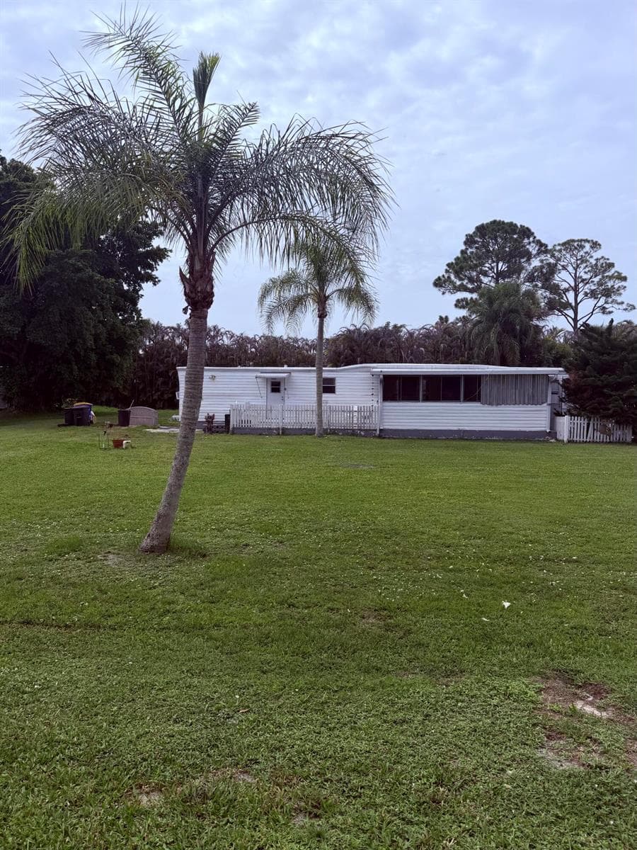 1864 SW College Street, Stuart FL 34997