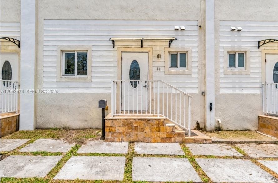 1011 Sw SW 7th St Miami Fl # 2, Miami FL 33130