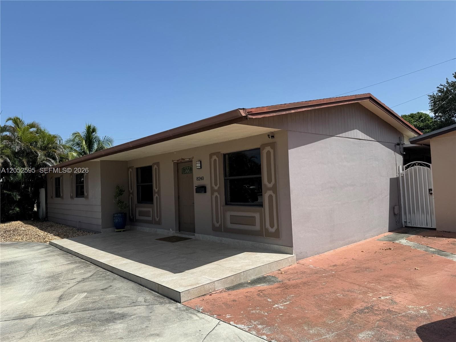 8240 NW 181st St # 1, Hialeah FL 33015