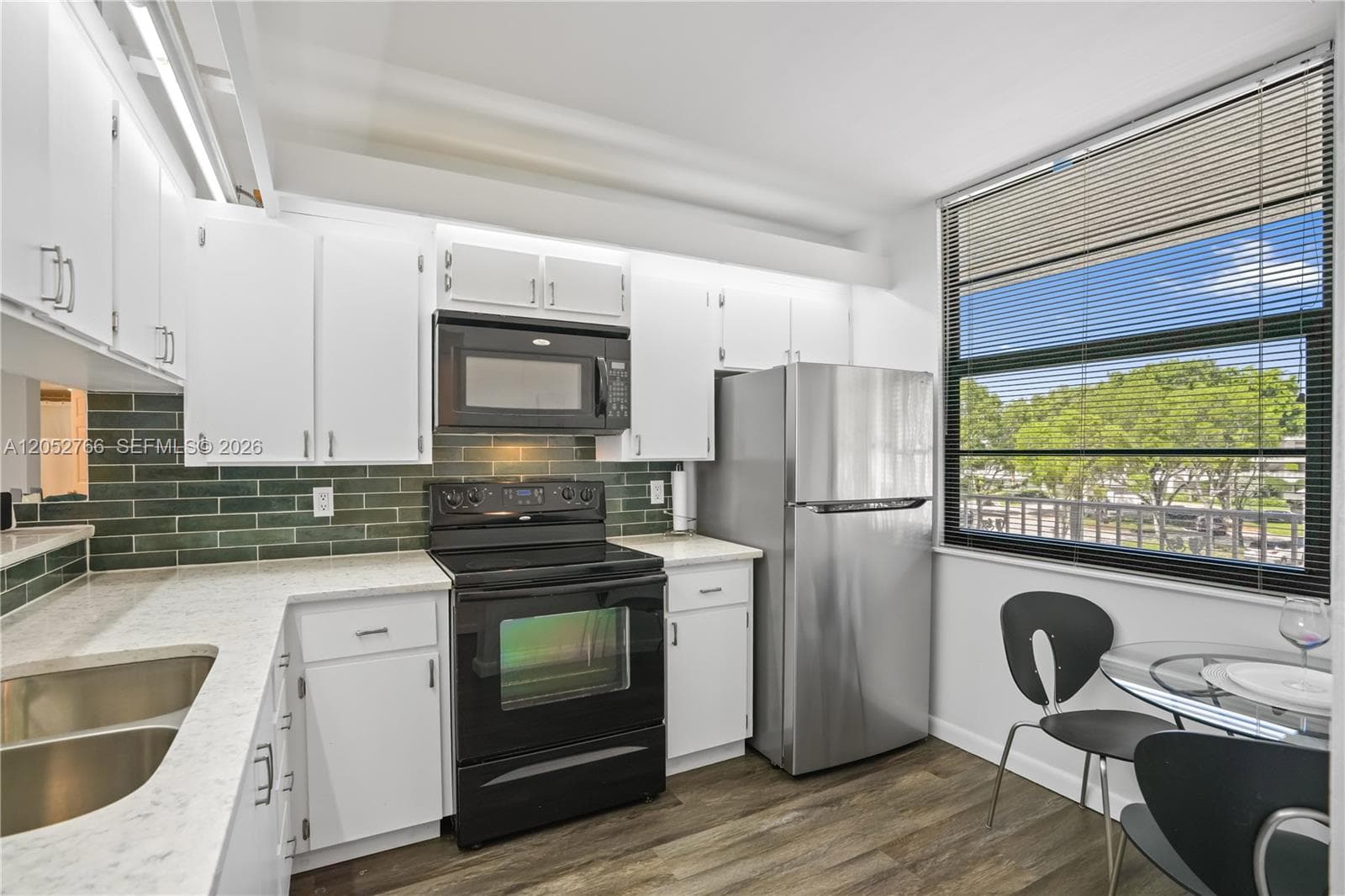 3516 Whitehall Dr # 301, West Palm Beach FL 33401