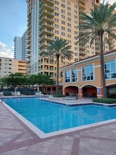 2080 S Ocean Dr # 1211, Hallandale Beach, FL 33009